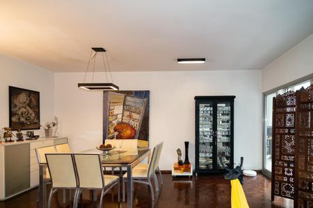 Apartamento à venda com 250m², 3 quartos e 1 vagaSala