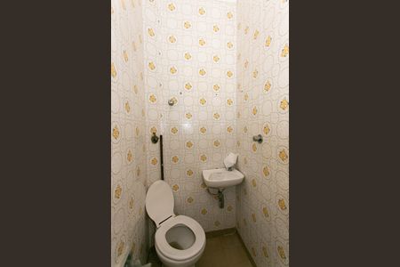 Casa à venda com 300m², 3 quartos e 2 vagasBanheiro de Serviço