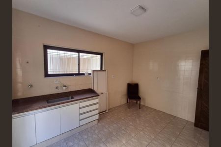 Casa à venda com 120m², 3 quartos e 1 vagaFoto 01