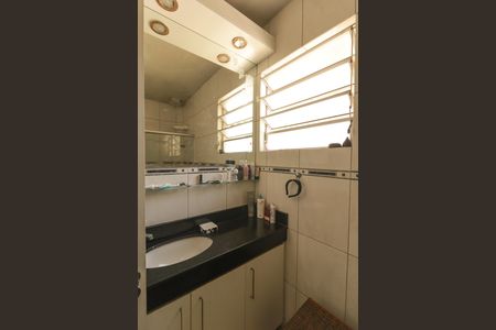 Casa de condomínio à venda com 130m², 3 quartos e 2 vagasSuíte