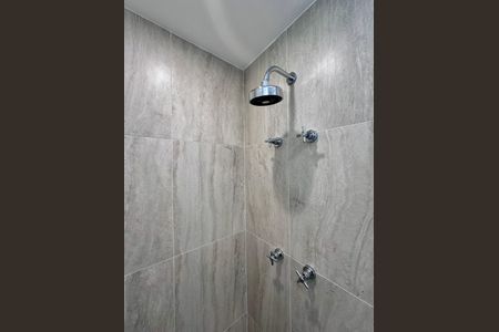 Studio à venda com 33m², 1 quarto e sem vaga Studio à venda com 33m², 1 quarto e sem vagaBanheiro