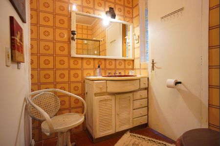 Casa para alugar com 120m², 2 quartos e sem vagaBanheiro Corredor - Segundo Andar