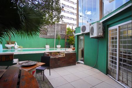Casa para alugar com 120m², 2 quartos e sem vagaÁrea Externa