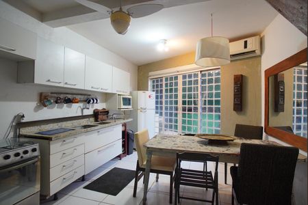 Casa para alugar com 120m², 2 quartos e sem vagaCozinha