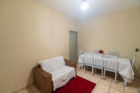 Casa à venda com 250m², 3 quartos e 2 vagasSala