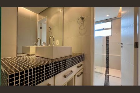 Apartamento à venda com 140m², 3 quartos e 2 vagasBanheiro