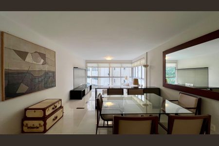 Apartamento à venda com 140m², 3 quartos e 2 vagasSala