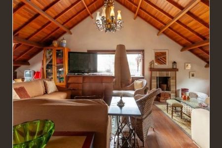 Casa à venda com 280m², 4 quartos e 4 vagas