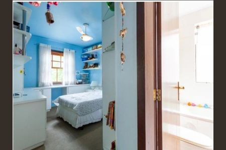 Casa à venda com 280m², 4 quartos e 4 vagas