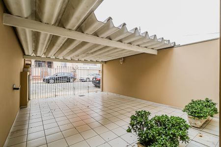 Casa à venda com 593m², 3 quartos e 5 vagas Casa à venda com 593m², 3 quartos e 5 vagasGaragem