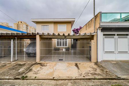 Casa à venda com 593m², 3 quartos e 5 vagas Casa à venda com 593m², 3 quartos e 5 vagasFachada