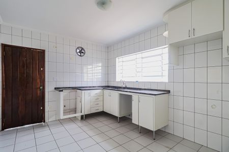 Casa à venda com 593m², 3 quartos e 5 vagas Casa à venda com 593m², 3 quartos e 5 vagasCozinha