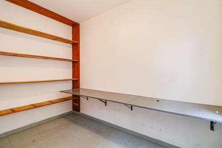 Casa à venda com 593m², 3 quartos e 5 vagas Casa à venda com 593m², 3 quartos e 5 vagasQuarto de serviço