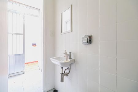 Casa à venda com 593m², 3 quartos e 5 vagas Casa à venda com 593m², 3 quartos e 5 vagasBanheiro de serviço