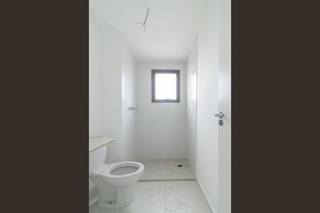 Apartamento à venda com 81m², 2 quartos e 2 vagasBanheiro da Suíte