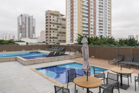 Apartamento à venda com 81m², 2 quartos e 2 vagasPiscina