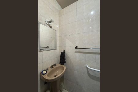 Apartamento à venda com 130m², 4 quartos e sem vagaBanheiro social