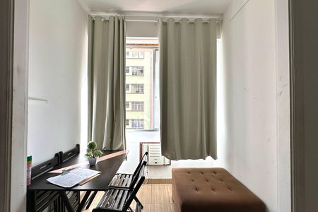 Apartamento para alugar com 27m², 0 quarto e sem vaga Apartamento para alugar com 27m², 0 quarto e sem vagaSala/Quarto