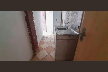 Casa para alugar com 192m², 2 quartos e 1 vaga Casa para alugar com 192m², 2 quartos e 1 vagaCozinha de Cima