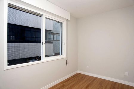 Apartamento à venda com 115m², 3 quartos e 1 vagaQuarto 2