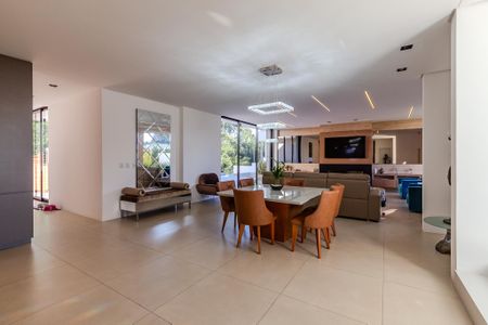 Casa de condomínio para alugar com 344m², 4 quartos e 4 vagasSala de Jantar