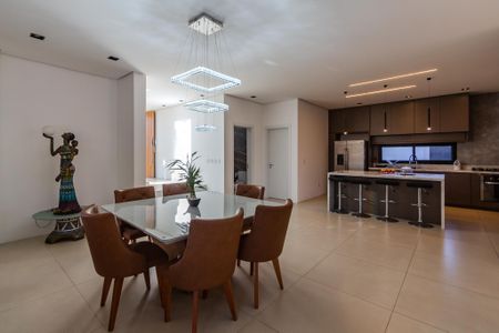 Casa de condomínio para alugar com 344m², 4 quartos e 4 vagasSala de Jantar
