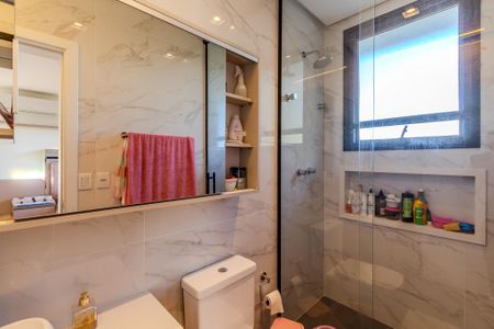 Casa de condomínio para alugar com 344m², 4 quartos e 4 vagasBanheiro Suíte 3