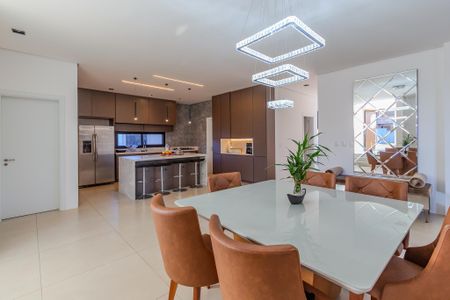 Casa de condomínio para alugar com 344m², 4 quartos e 4 vagasSala de Jantar