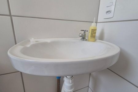 Apartamento para alugar com 48m², 2 quartos e 1 vaga Apartamento para alugar com 48m², 2 quartos e 1 vagaBanheiro