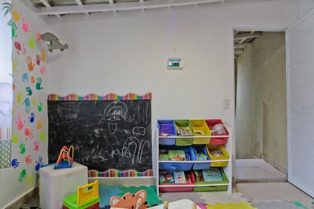 Casa à venda com 240m², 3 quartos e 2 vagasEdícula