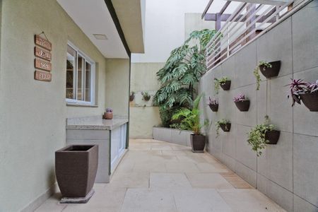 Casa à venda com 240m², 3 quartos e 2 vagasÁrea Externa