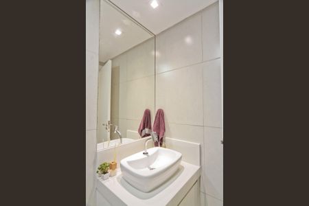 Casa à venda com 240m², 3 quartos e 2 vagasBanheiro da Suíte 3