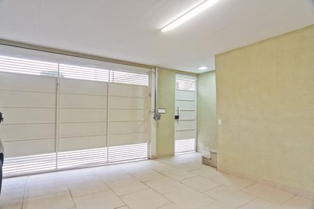 Casa à venda com 240m², 3 quartos e 2 vagasGaragem