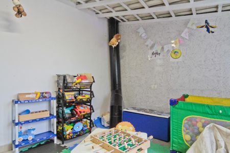 Casa à venda com 240m², 3 quartos e 2 vagasEdícula