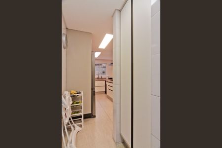 Casa à venda com 240m², 3 quartos e 2 vagasDespensa