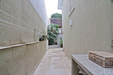 Casa à venda com 240m², 3 quartos e 2 vagasÁrea Externa