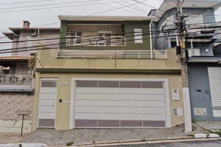 Casa à venda com 240m², 3 quartos e 2 vagasFachada