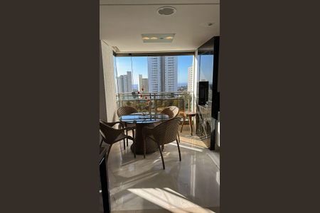 Apartamento à venda com 220m², 4 quartos e 4 vagasVaranda da Sala