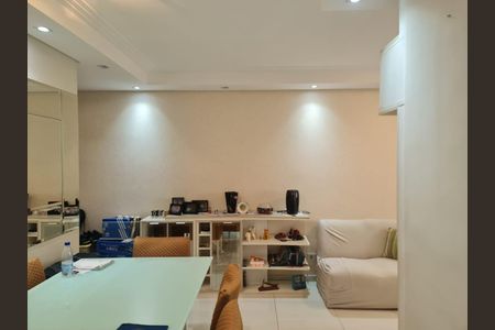 Apartamento à venda com 62m², 2 quartos e 1 vagaSala