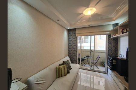 Apartamento à venda com 62m², 2 quartos e 1 vagaSala