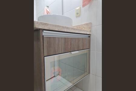 Apartamento à venda com 62m², 2 quartos e 1 vagaBanheiro Social
