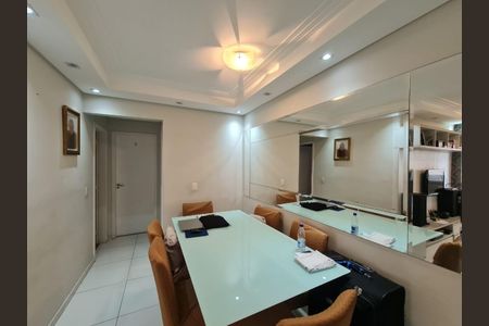 Apartamento à venda com 62m², 2 quartos e 1 vagaSala