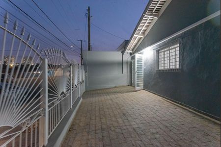 Garagem de casa para alugar com 3 quartos, 250m² em Vila Carminha, Campinas