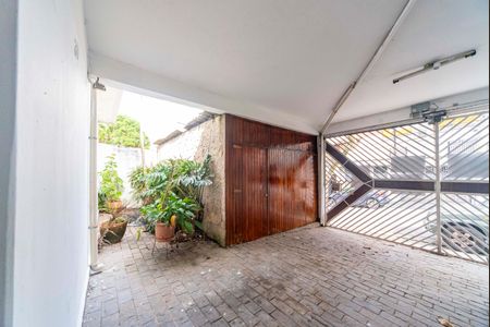 Casa à venda com 385m², 4 quartos e 3 vagas Casa à venda com 385m², 4 quartos e 3 vagasGaragem