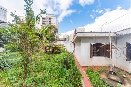 Casa à venda com 385m², 4 quartos e 3 vagas Casa à venda com 385m², 4 quartos e 3 vagasJardim e quintal