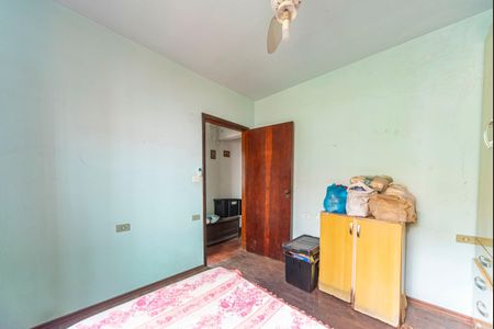 Casa à venda com 385m², 4 quartos e 3 vagas Casa à venda com 385m², 4 quartos e 3 vagasQuarto 1