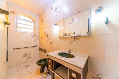 Casa à venda com 385m², 4 quartos e 3 vagas Casa à venda com 385m², 4 quartos e 3 vagasBanheiro do Quarto 3