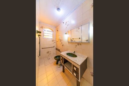 Casa à venda com 385m², 4 quartos e 3 vagas Casa à venda com 385m², 4 quartos e 3 vagasBanheiro do Quarto 3