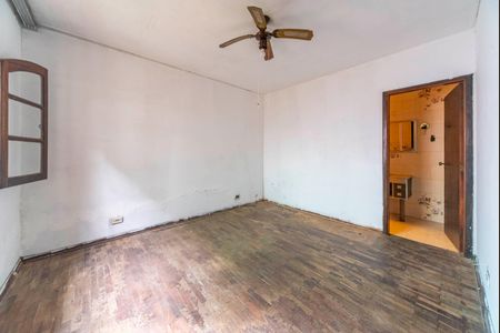 Casa à venda com 385m², 4 quartos e 3 vagas Casa à venda com 385m², 4 quartos e 3 vagasQuarto 3