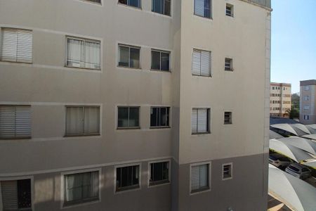 Apartamento à venda com 47m², 2 quartos e 1 vaga Apartamento à venda com 47m², 2 quartos e 1 vagaVista da Área de Serviço